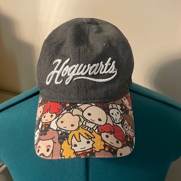 Harry Potter Hogwarts baseball hat - Picture 1 of 5